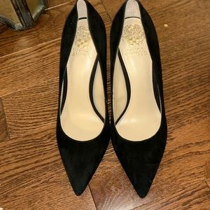 Vince Camuto size 8 black suede pumps